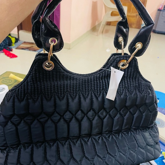 New black handbag purchased in Dubai - Picture 2 of 11